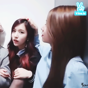 [트와이스] 대표 케미 미챙(미나+채영) 달달한 분위기 짤들.gif | 인스티즈