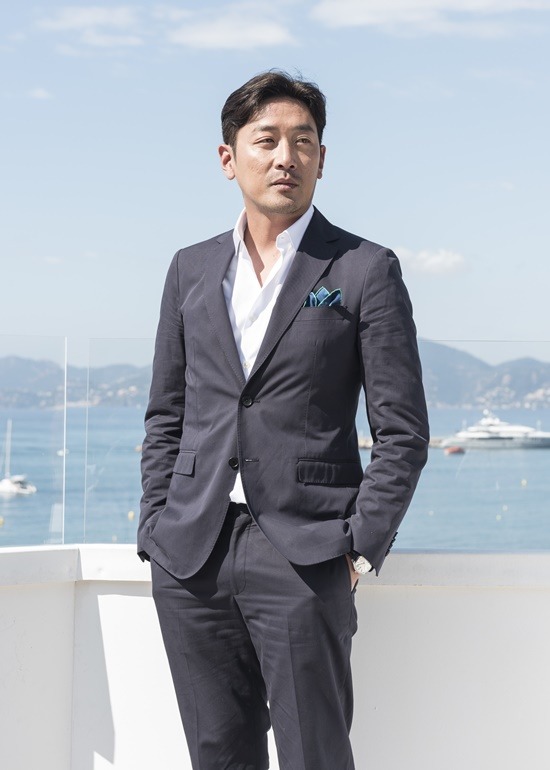 하정우 3번째 연출 영화 구상중.txt | 인스티즈