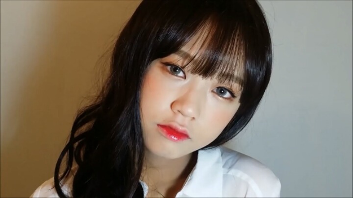 한 뷰티 유튜버의 개쩌는 연예인 메이크업 | 인스티즈