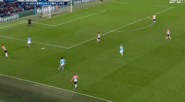 펩이 노리는 프레드.gif | 인스티즈