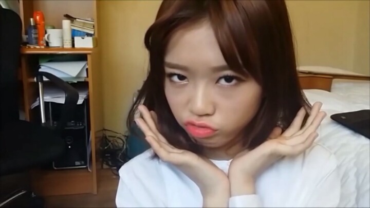 한 뷰티 유튜버의 개쩌는 연예인 메이크업 | 인스티즈