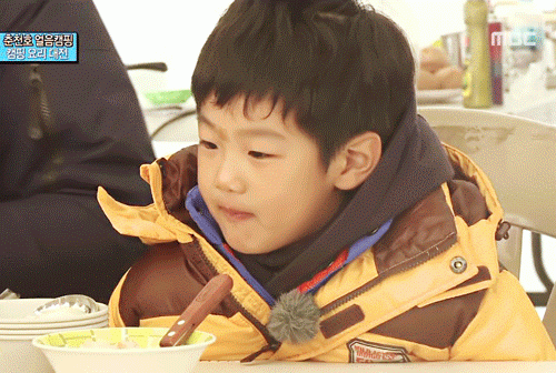 [아빠어디가] 무심한듯 하지만 알고보면 세심한 준수의 배려심.jpg | 인스티즈