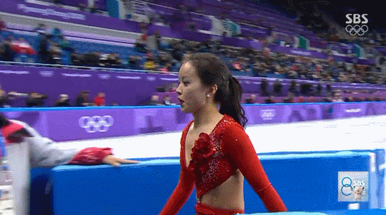 폐막식에서 안경선배와 민유라 .jpg | 인스티즈