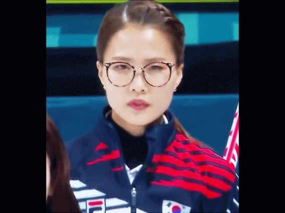 안경선배 완벽한 클리셰.gif | 인스티즈