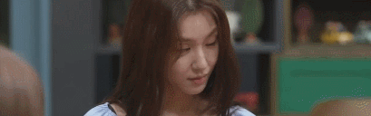 배우가 콩트를 정극으로 받아치면 생기는 현상.gif | 인스티즈