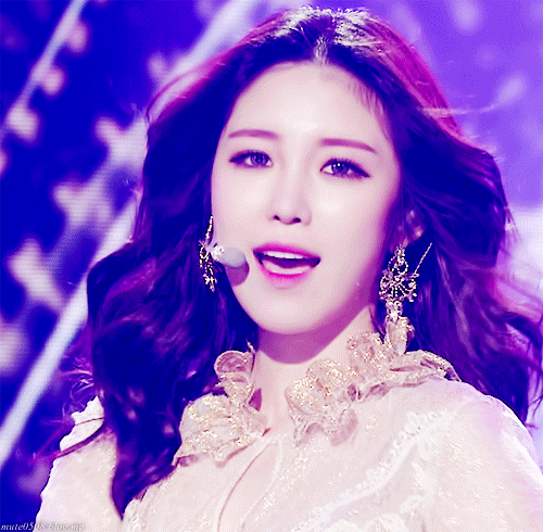 코디가 영혼을 갈아넣었던 전효성 지난 활동 스타일링.gif | 인스티즈