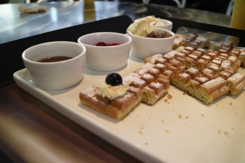 넥슨 컴퓨터박물관에서 판매하는 키보드와플과 마우스빵.jpg | 인스티즈