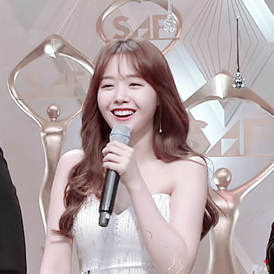 SBS연기대상 민아 혜리 직찍.jpgif | 인스티즈