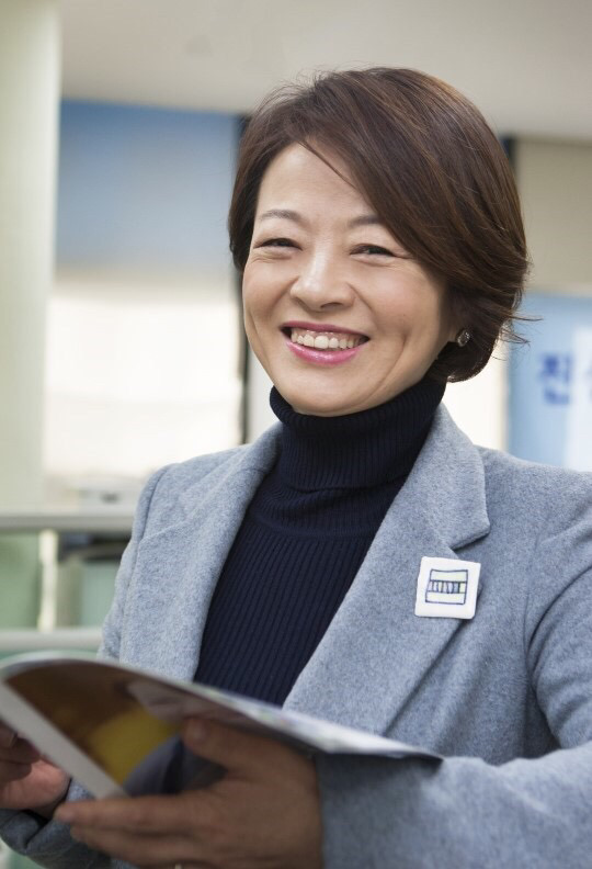 19대 대통령 이니의 친구들을 소개할게요 jpg | 인스티즈