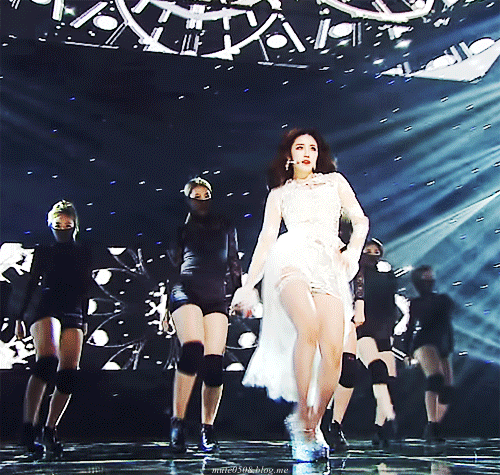 코디가 영혼을 갈아넣었던 전효성 지난 활동 스타일링.gif | 인스티즈