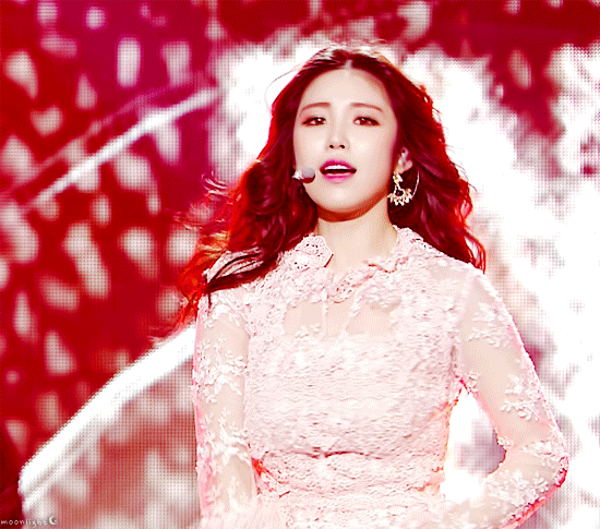 코디가 영혼을 갈아넣었던 전효성 지난 활동 스타일링.gif | 인스티즈