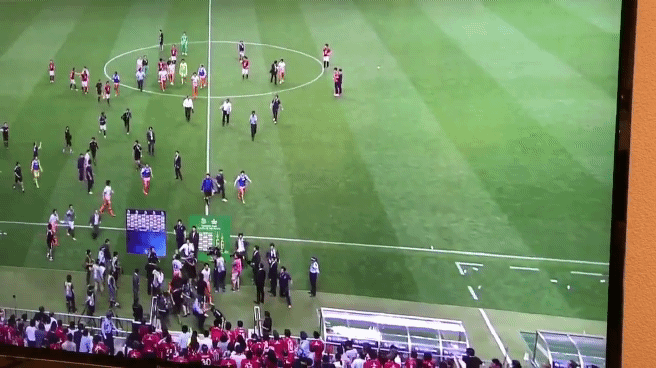 우라와 레즈 선수 도발로 분노한 제주유나이티드 선수들 | 인스티즈