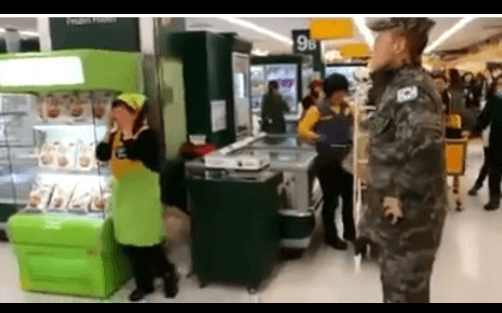 이마트에서 전역신고하는 아들 | 인스티즈