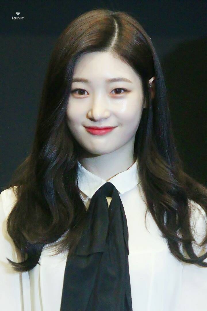 흰 의상이 참 잘어울리는 처자 | 인스티즈