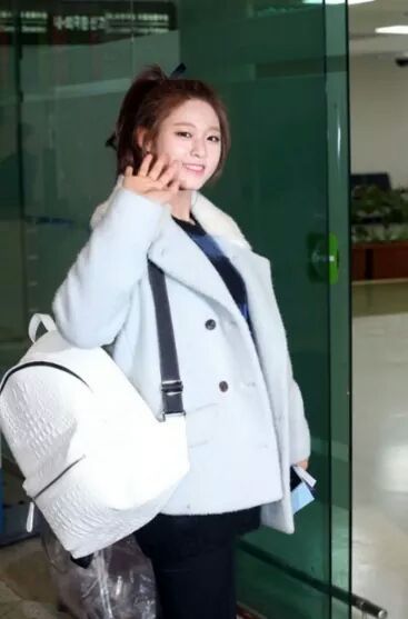 공항에서 설현 | 인스티즈