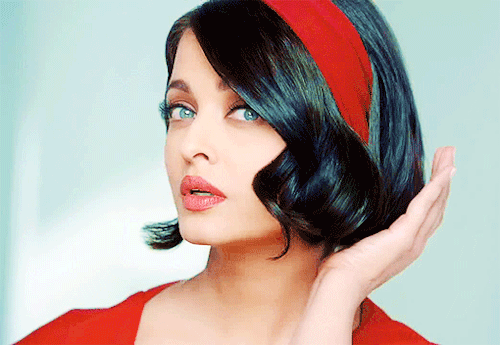 [아이쉬와라아이] 인도 고대 여신이 현존하면 이런 모습일것 같은 | 인스티즈