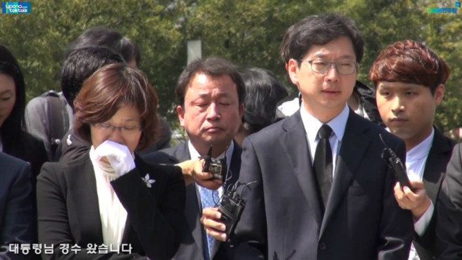 노무현의 마지막 남자 김경수가 문재인 옆을 지키다 | 인스티즈