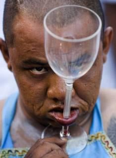  세계에서 가장 극단적인 피어싱들(혐오주의) | 인스티즈