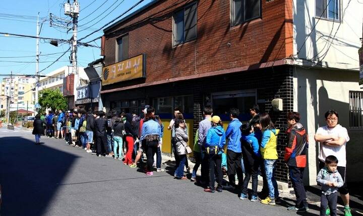 맛집 찾아갔는데 이 정도 줄이 있으면 기다린다 or 그냥 간다 | 인스티즈