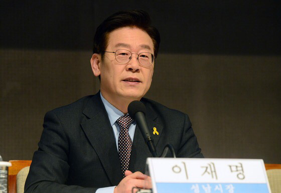 19대 대통령 이니의 친구들을 소개할게요 jpg | 인스티즈