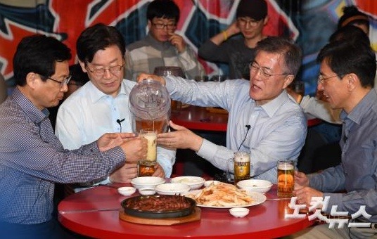 문재인 대통령의 지지를 철회하고 싶었던 순간들.jpg | 인스티즈