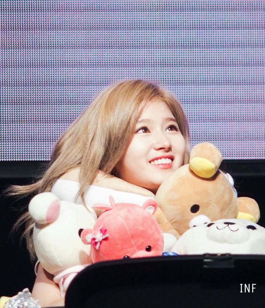 사람 좋아하는 강아지같은 여자아이돌.gif | 인스티즈