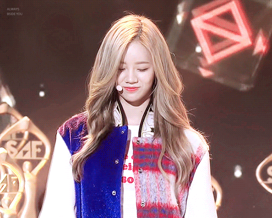 SBS연기대상 민아 혜리 직찍.jpgif | 인스티즈