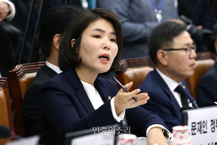 격노하는 임종석 대통령 비서실장 | 인스티즈