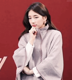 수지가 이렇게 쳐다본다면.gif | 인스티즈