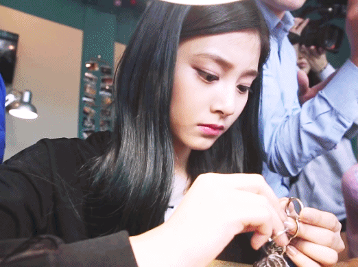 여자가 매력적으로 보일 때 .gif | 인스티즈