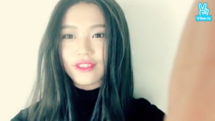 한 뷰티 유튜버의 개쩌는 연예인 메이크업 | 인스티즈