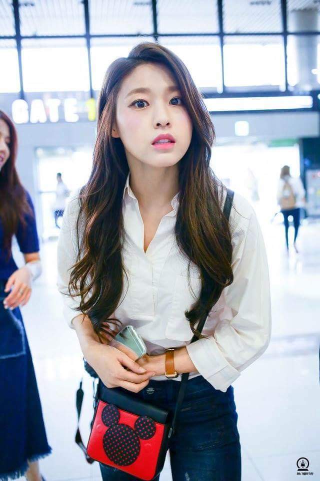 공항에서 설현 | 인스티즈