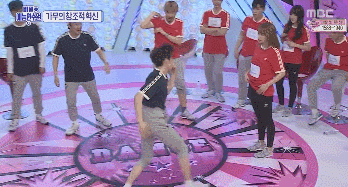 앞으로 하니랑 맨정신으로 못 볼거 같은 이창섭.gif | 인스티즈