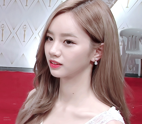 SBS연기대상 민아 혜리 직찍.jpgif | 인스티즈