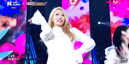 러블리즈 보고 감동의 폭풍오열하는 일본 팬들.gif | 인스티즈