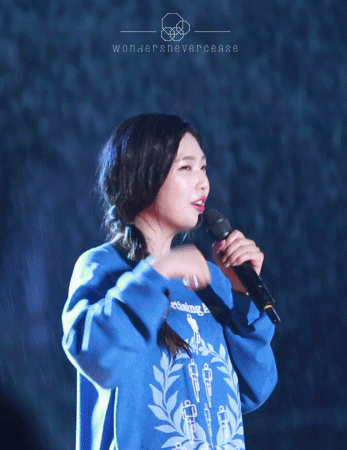 레드벨벳 조이 눈웃음 | 인스티즈