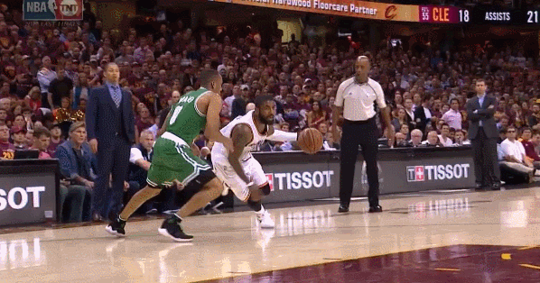 신발끈 고쳐묶는 카이리 어빙...gif | 인스티즈