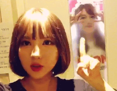 스마트폰이 없어서 음악방송 대기실에서 다리찢고 놀았다는 아이돌 | 인스티즈