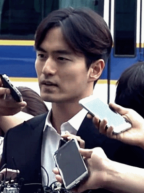 이쯤에서 다시 보는 무고의 왕.gif | 인스티즈