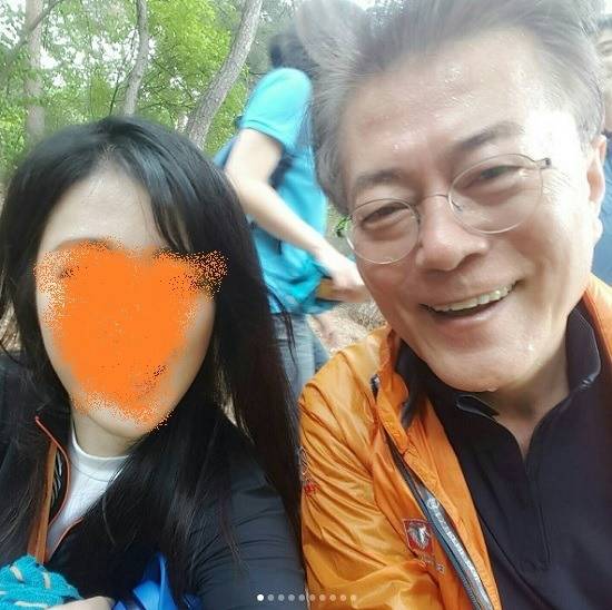 문재인 대통령과 함께 등산했던 기자의 후기.sns | 인스티즈