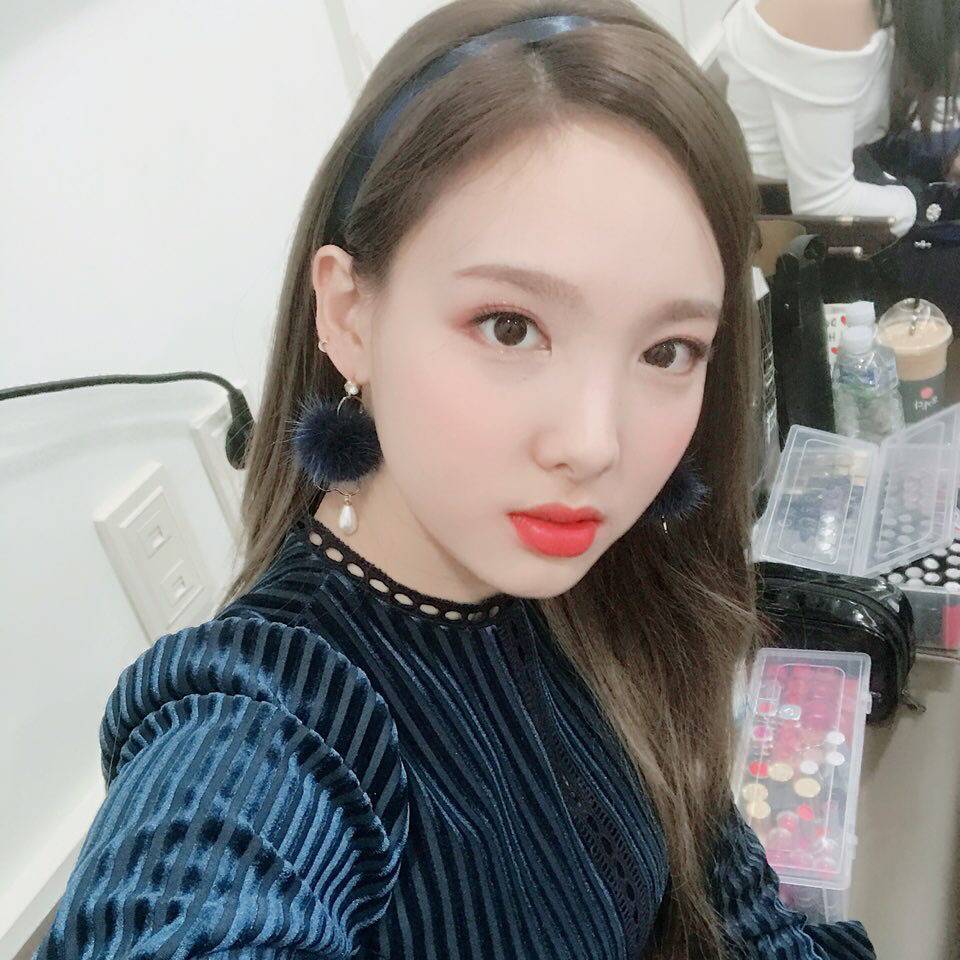 이제 시크해지고 싶은 나연 | 인스티즈