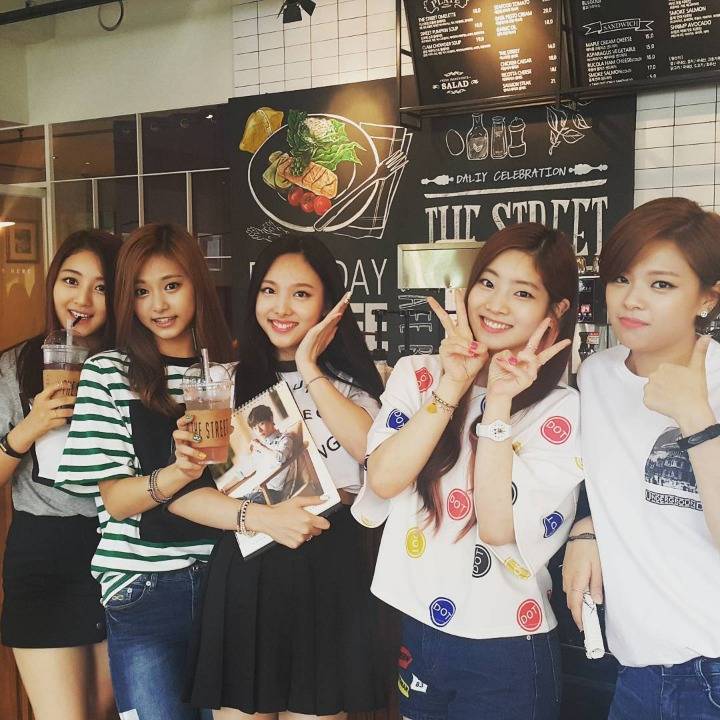 트와이스 데뷔 전 사진들 | 인스티즈