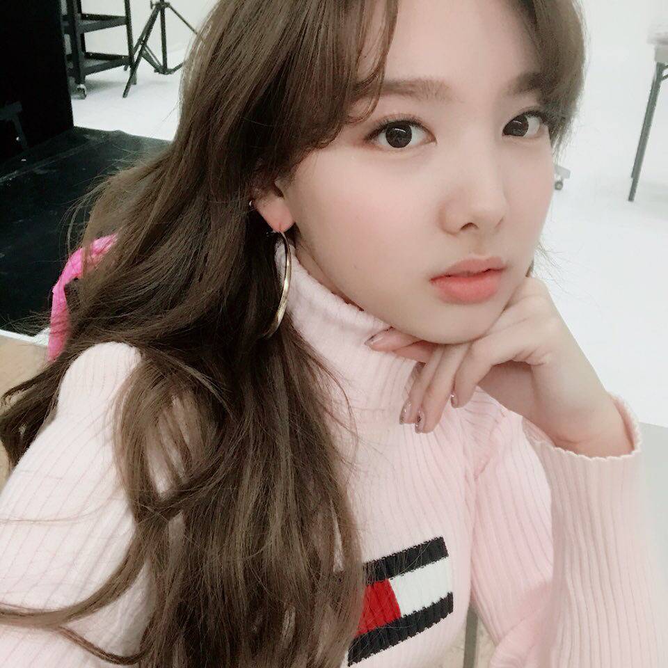 이제 시크해지고 싶은 나연 | 인스티즈