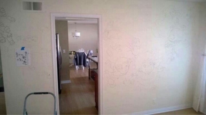 딸 몰래 방에 낙서한 아빠 | 인스티즈