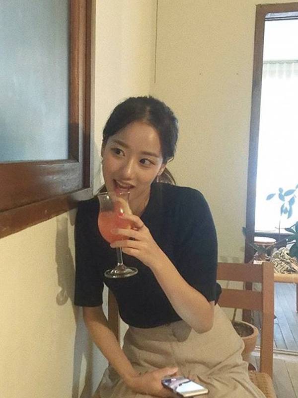 여친룩의 정석 에이프릴 나은 | 인스티즈