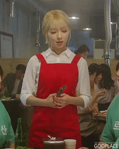 고깃집 알바하는 초아가 좋다.gif | 인스티즈