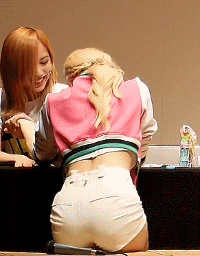 트와이스 사나 뒤태.gif | 인스티즈