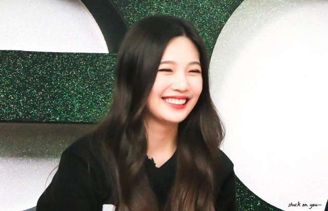 레드벨벳 조이 눈웃음 | 인스티즈