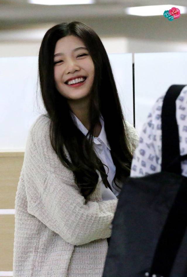 레드벨벳 조이 눈웃음 | 인스티즈