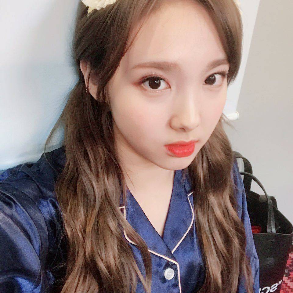 이제 시크해지고 싶은 나연 | 인스티즈